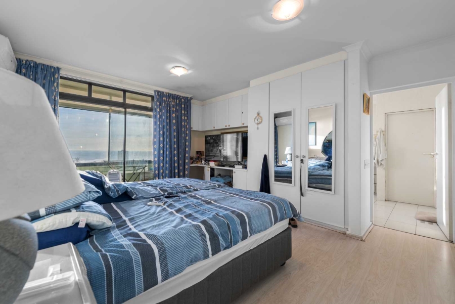 3 Bedroom Property for Sale in Sea Point Western Cape